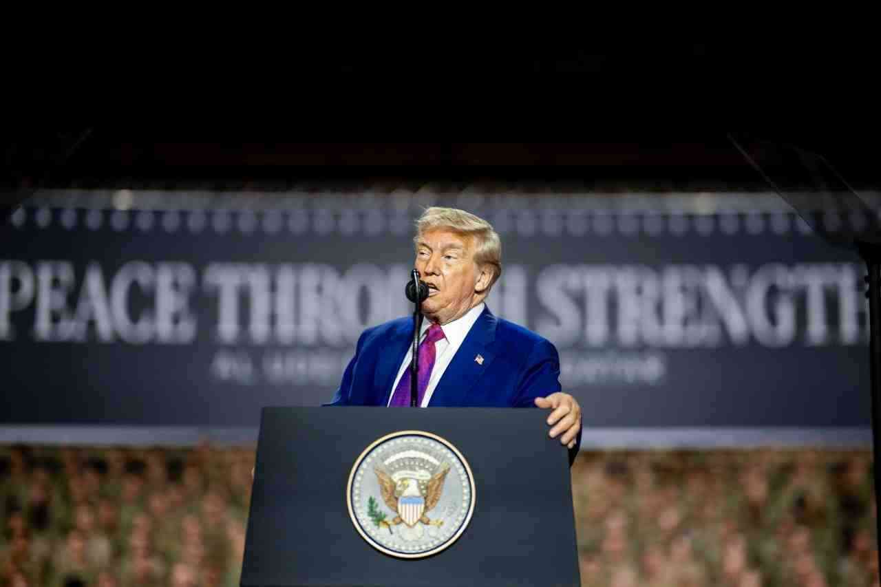 Körfez turunu tamamlayan Trump, Rusya-Ukrayna sürecine yeniden dahil olma mesajı