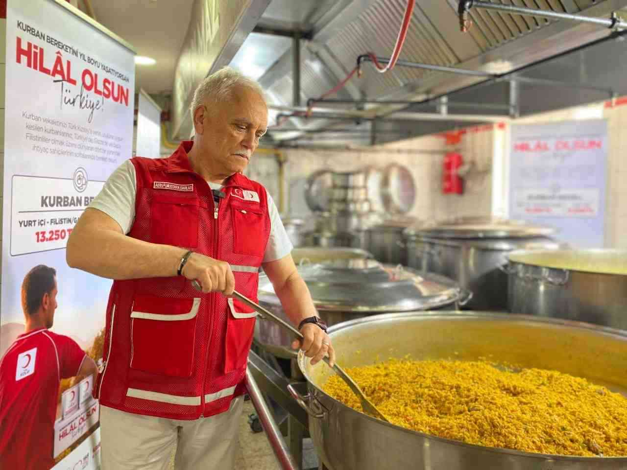 Türk Kızılay Genel Başkan Yardımcısı Mustafa Sarılar, Kurban Bayramı’nda Türkiye