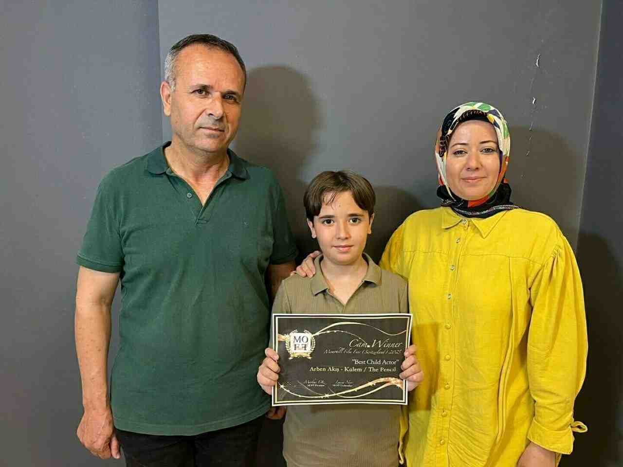 13 Yaşındaki Arben, The Pencil Filmiyle Türkiye’ye Uluslararası Başarı Getirdi