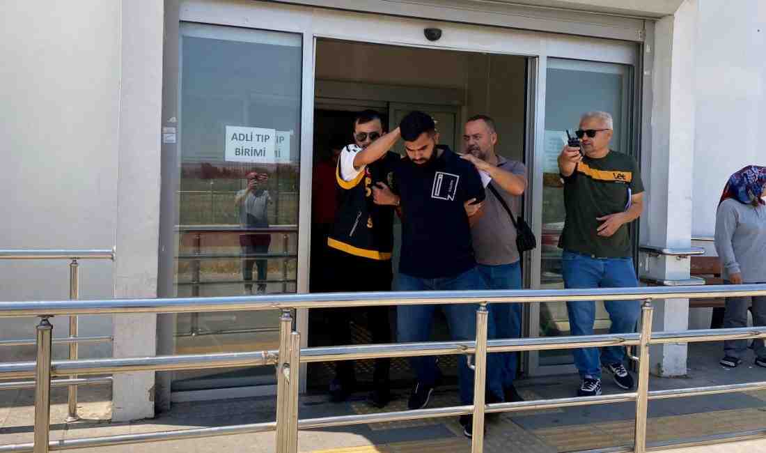 Uyuyan Çocukların Üzerine Molotof Atıldı, Anne Alevlerin İçine Girip Bebeğini