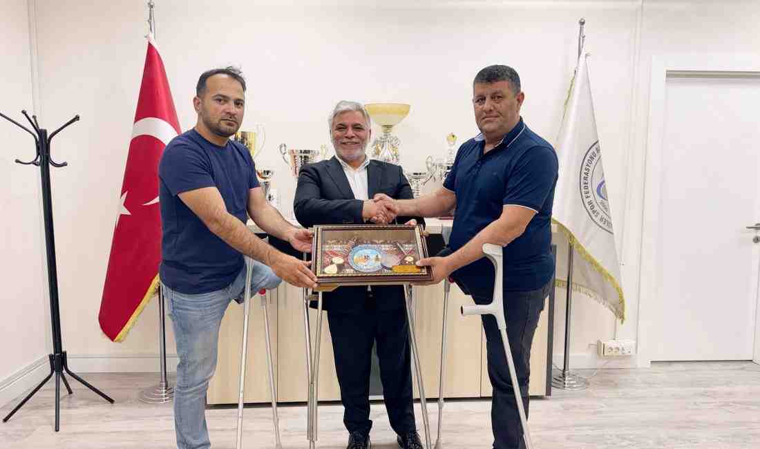 Azerbaycan Ampute Futbol Federasyonu Başkanı Elnur Sadiqov ve Neftçi Ampute