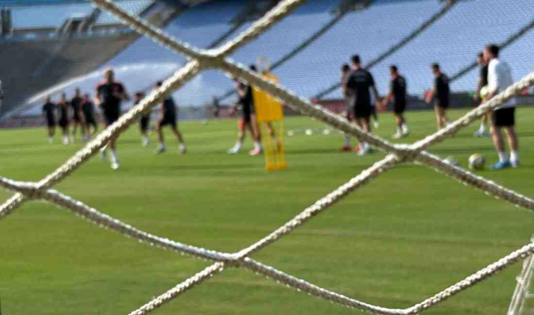 A Milliler, Meksika Maçı Hazırlıklarını Tamamladı Montella’dan Sahada Kısa ToplantıA