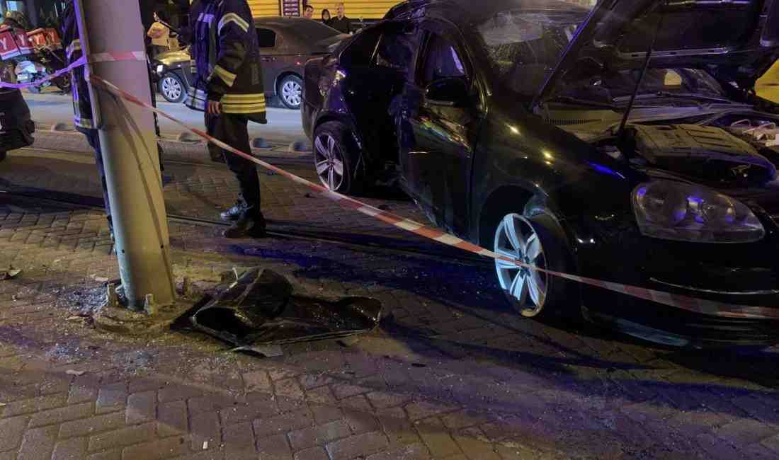 Kocaeli’nin İzmit ilçesinde gece saatlerinde meydana gelen trafik kazasında, alkollü