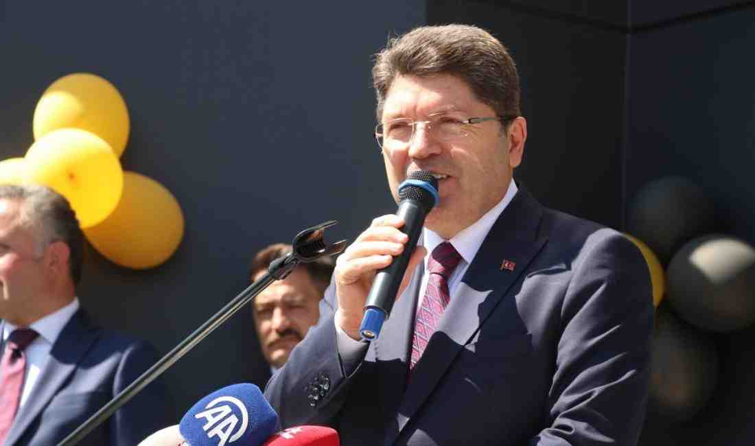 Adalet Bakanı Yılmaz Tunç’tan Yargıda Yeni Düzenleme: 15 İdare Mahkemesinin Bölge Dereceleri Belirlendi Adalet Bakanı Yılmaz Tunç, yargının etkinliğini artırmak ve vatandaşların adalet