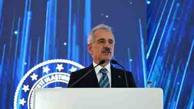 Ulaştırma ve Altyapı Bakanı Abdulkadir Uraloğlu, Ankara’da düzenlenen “Amatör Denizci
