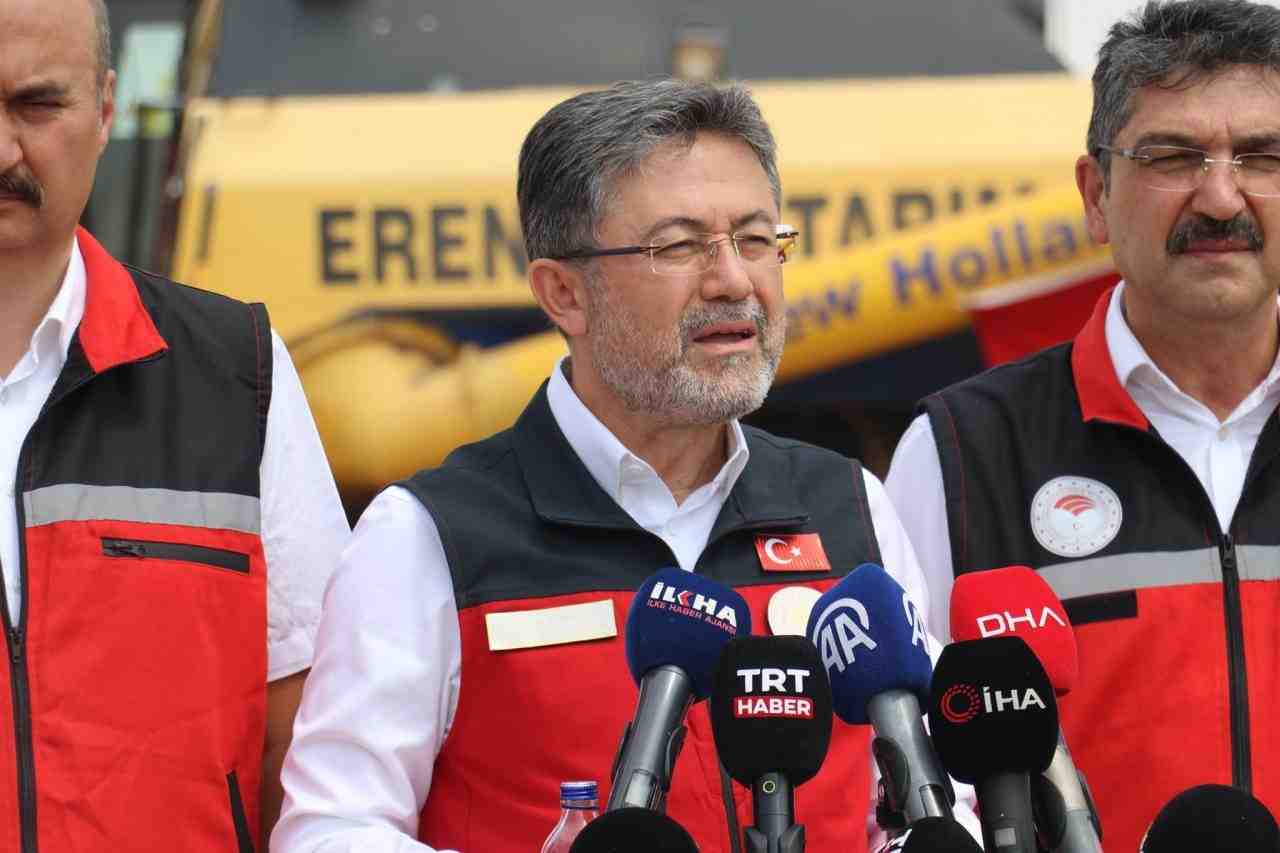 Tarım ve Orman Bakanı İbrahim Yumaklı, Batman’da düzenlenen buğday hasadı