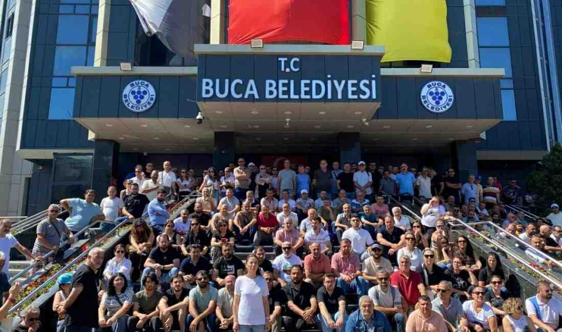 Maaş Alacakları Nedeniyle İş Bıraktılarİzmir’in Buca ilçesinde, Buca Belediyesi’nde çalışan
