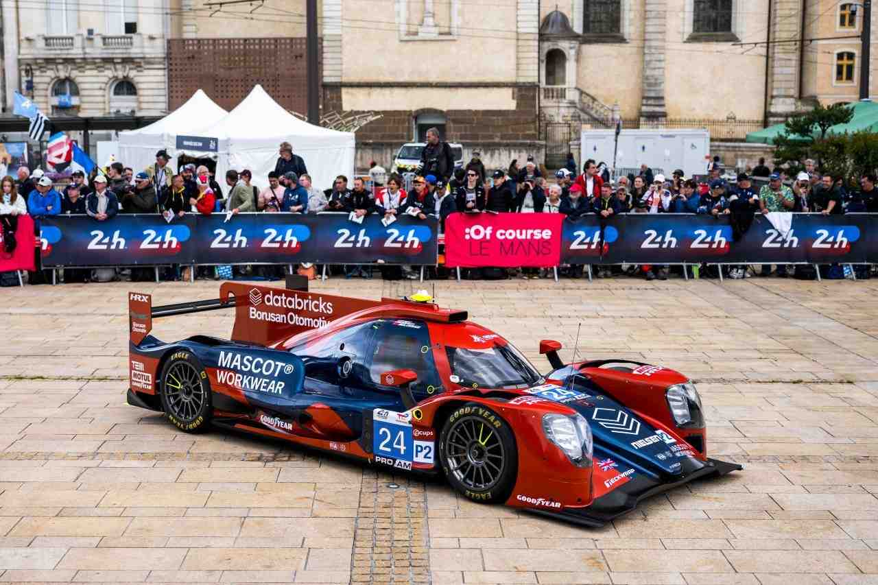 Türk yarış pilotu Cem Bölükbaşı, motor sporlarının en prestijli dayanıklılık