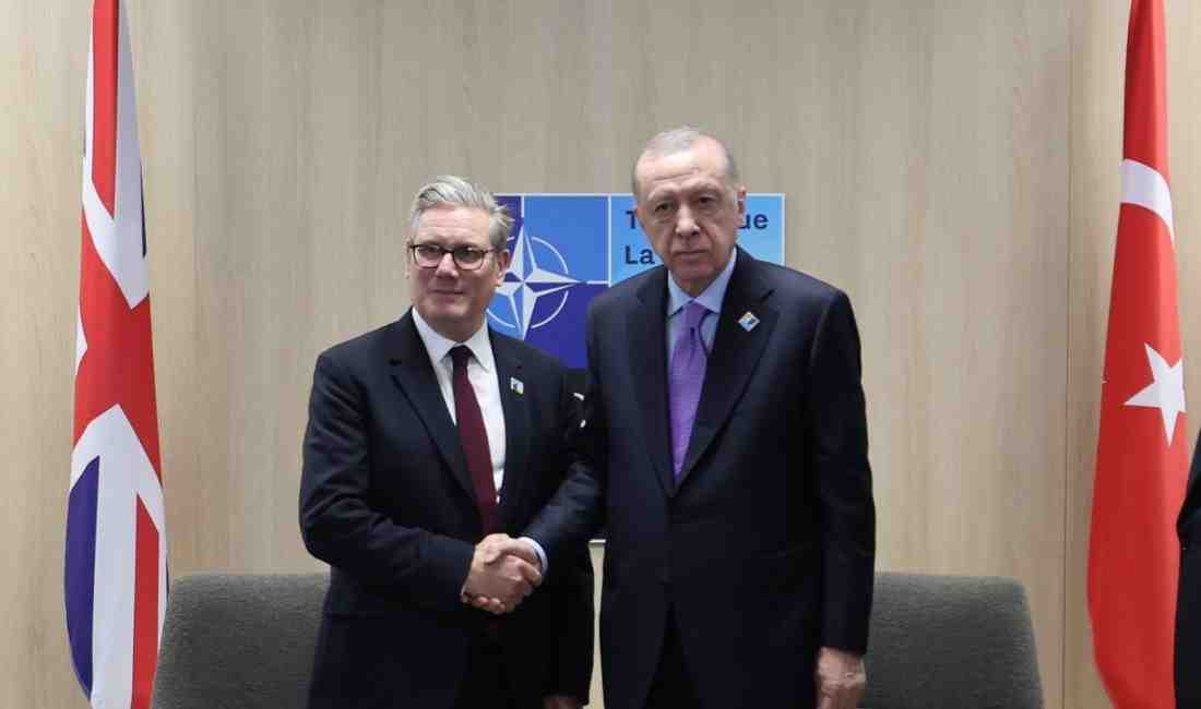 Cumhurbaşkanı Erdoğan, NATO Zirvesi’nde İngiltere Başbakanı Keir Starmer ile Görüştü Cumhurbaşkanı Recep Tayyip Erdoğan, NATO Devlet ve Hükümet Başkanları Zirvesi