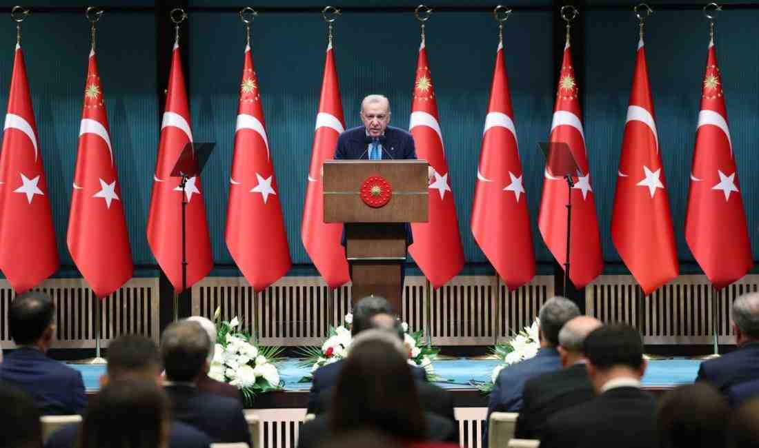 İsrail-İran Gerginliği: Erdoğan’dan Sert Mesajlar Cumhurbaşkanı Recep Tayyip Erdoğan, Kabine