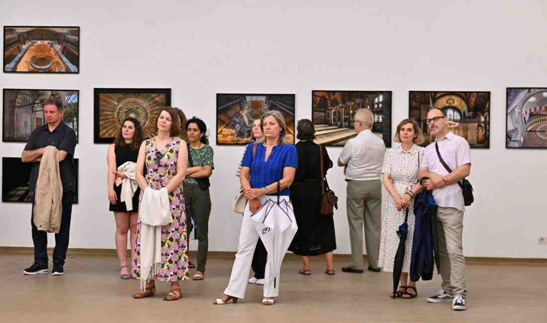 Ayasofya Fotoğraf Sergisi, Kültürlerarası Diyalogun Simgesi Oldu Türkiye’nin önde gelen