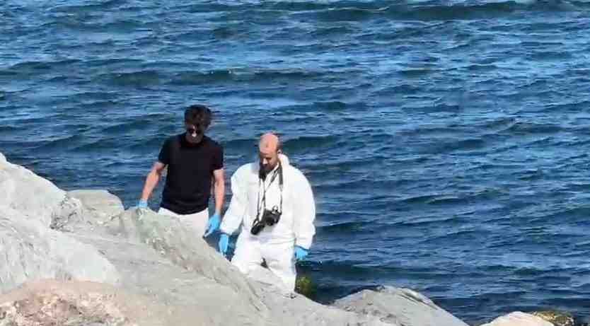 Sahilde Hareketsiz Yatan Kişi İhbar Edildiİstanbul’un Avcılar ilçesine bağlı Denizköşkler