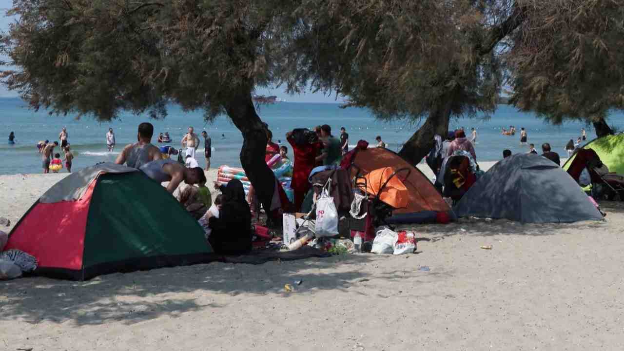 Bayram Tatilinde Plaj Keyfi Kurban Bayramı’nın üçüncü gününde İstanbul’da kalan