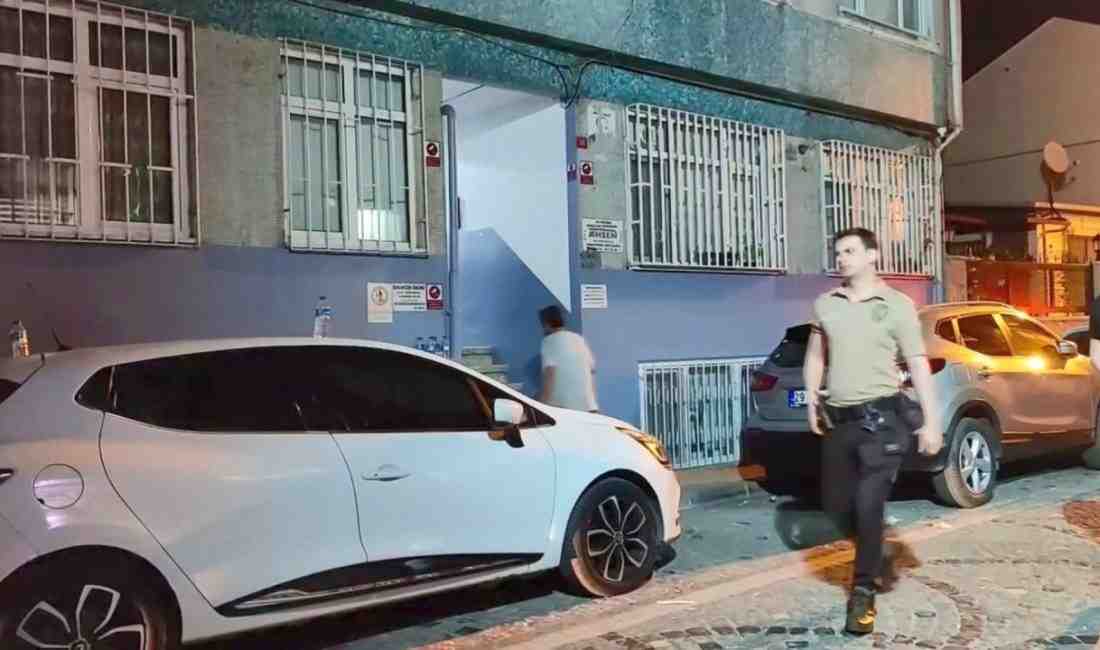 İstanbul’un Fatih ilçesinde görev yapan polis memuru Semih G., evinde