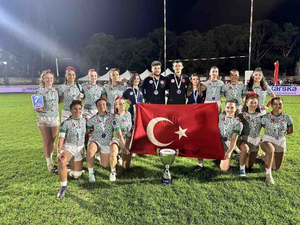 Ay-Yıldızlılar, Namağlup Şampiyonlukla Tarih Yazdı  Türkiye Kadın 7’li Ragbi Milli