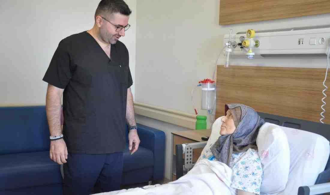 Eskişehir’de yaşayan 69 yaşındaki Zeynep Çiçek, kalbindeki ritim bozukluğu nedeniyle