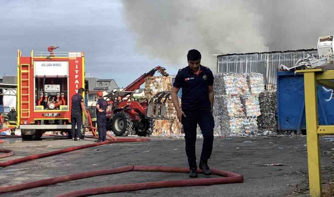 Kocaeli’nin İzmit ilçesinde yer alan Sanayi Mahallesi Fevzi Çakmak Caddesi