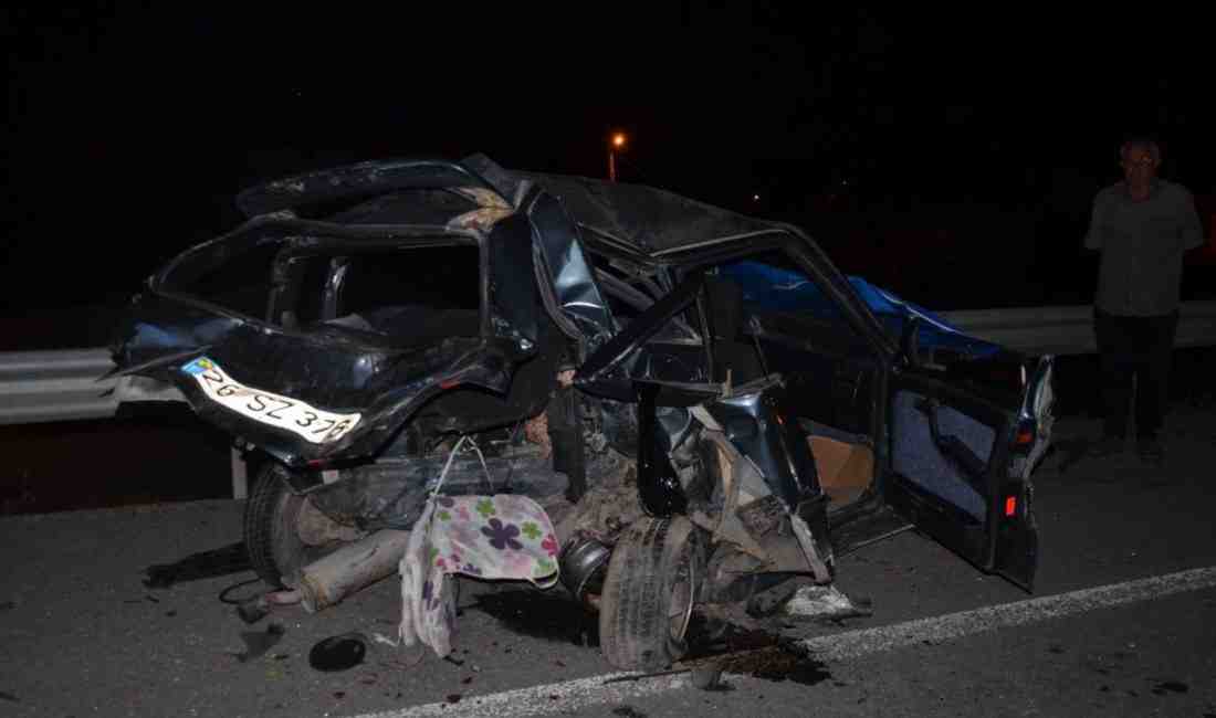 Kütahya’nın Tavşanlı ilçesinde meydana gelen trafik kazasında iki otomobilin kavşakta