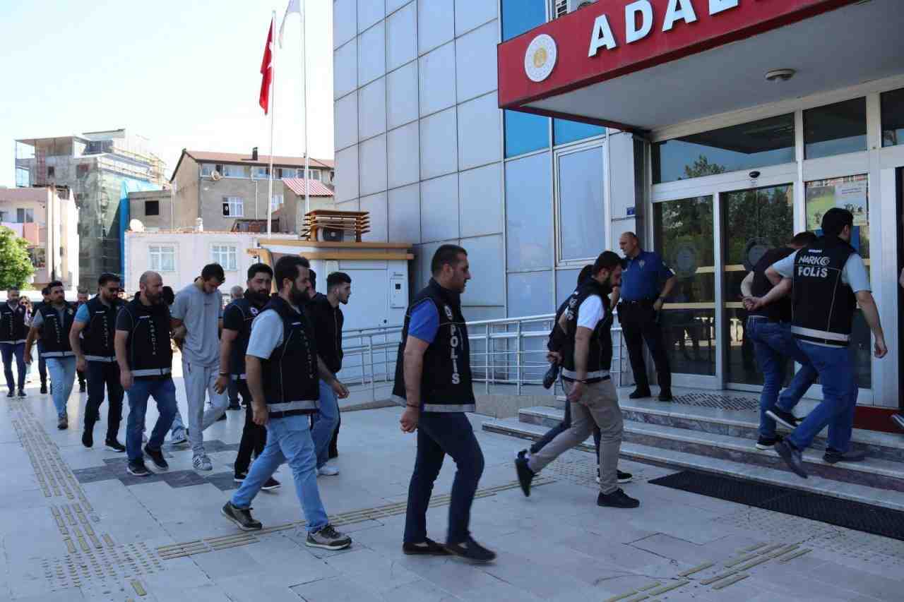 Ordu merkezli olarak iki ilde gerçekleştirilen uyuşturucu operasyonunda gözaltına alınan