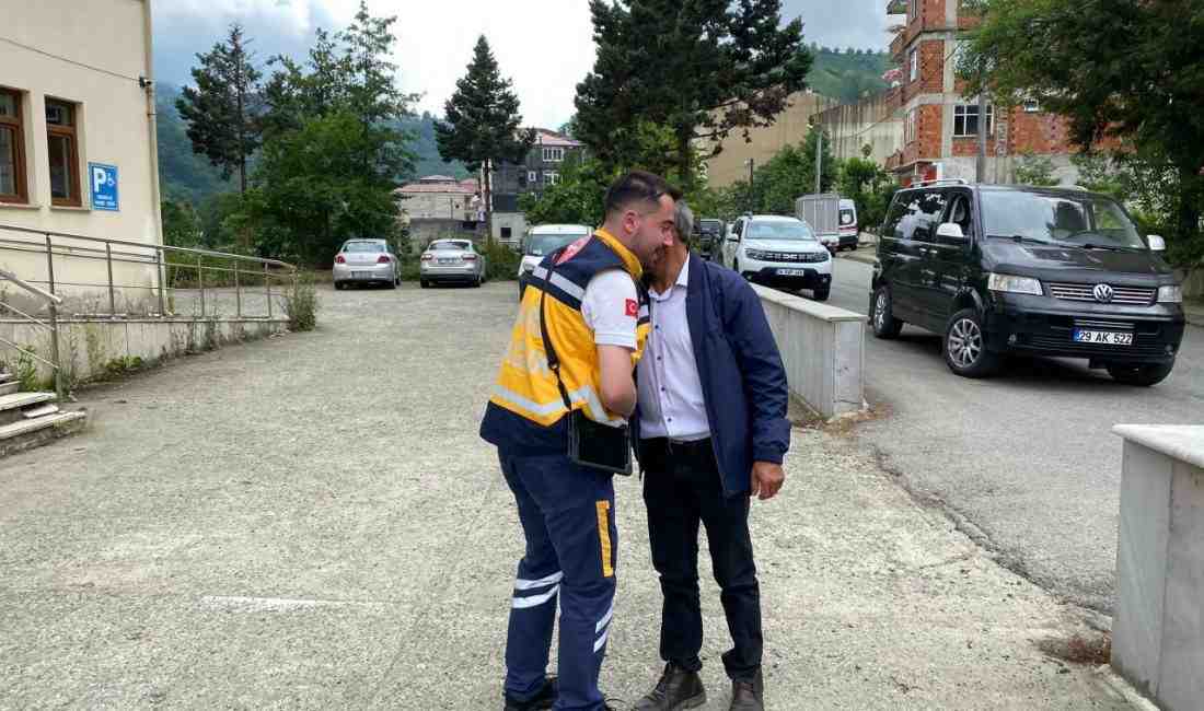 RİZE’de yediği baldan zehirlenen arıcı Miktat Kulaksız (45), sağlık ekiplerinin