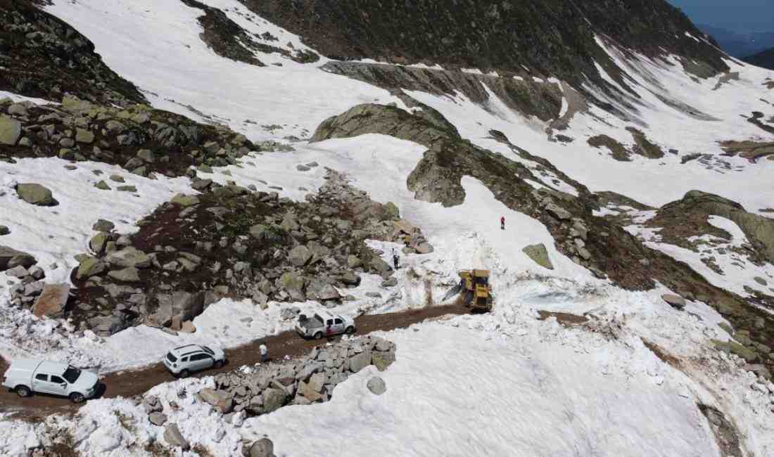 Rize’de İl Özel İdaresi ekipleri, yaz ayları yaklaşırken yaylalara göç