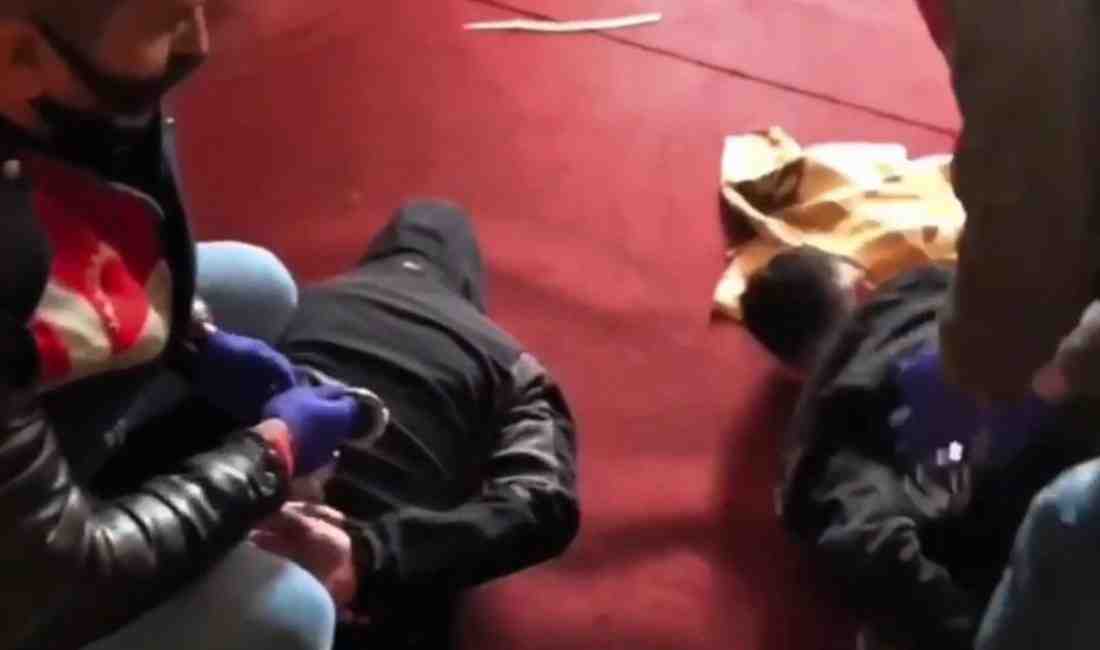 Sahte Kimlikle Kargo Acentesi Kurup Uyuşturucu Taşıdılar Diyarbakır’da jandarma ekipleri,