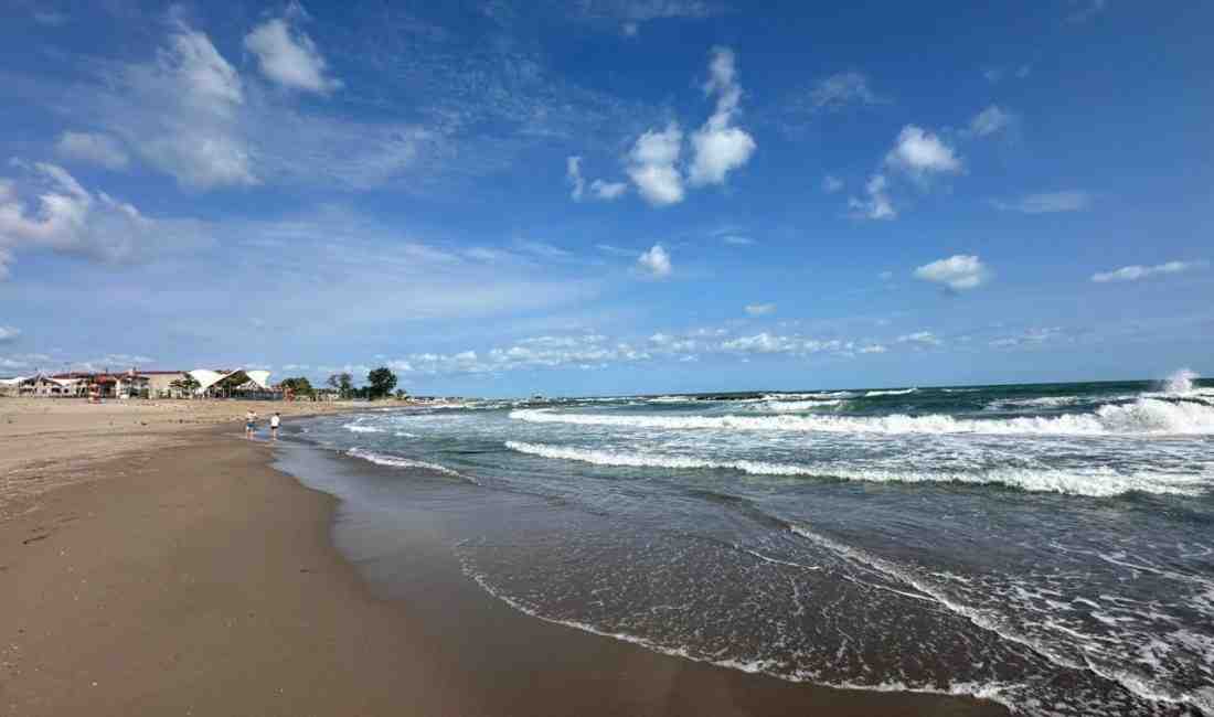 Sakarya’nın Kocaali ve Kaynarca ilçelerinde, olumsuz hava koşulları nedeniyle denize