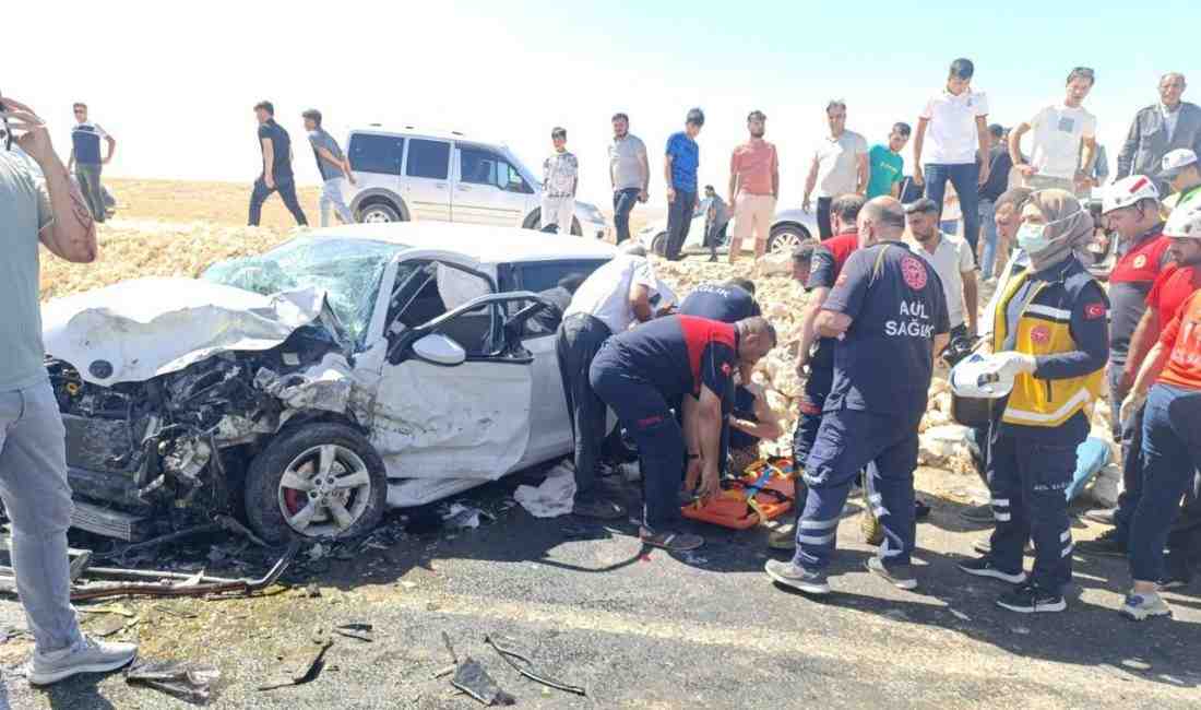 Şanlıurfa-Gaziantep Yolunda Feci KazaŞanlıurfa’nın Suruç ilçesinde, iki otomobilin kafa kafaya