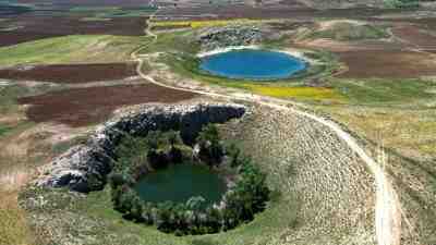 Sivas’ın Zara ilçesinde bulunan karstik dolin tipi Ağ Göl ve