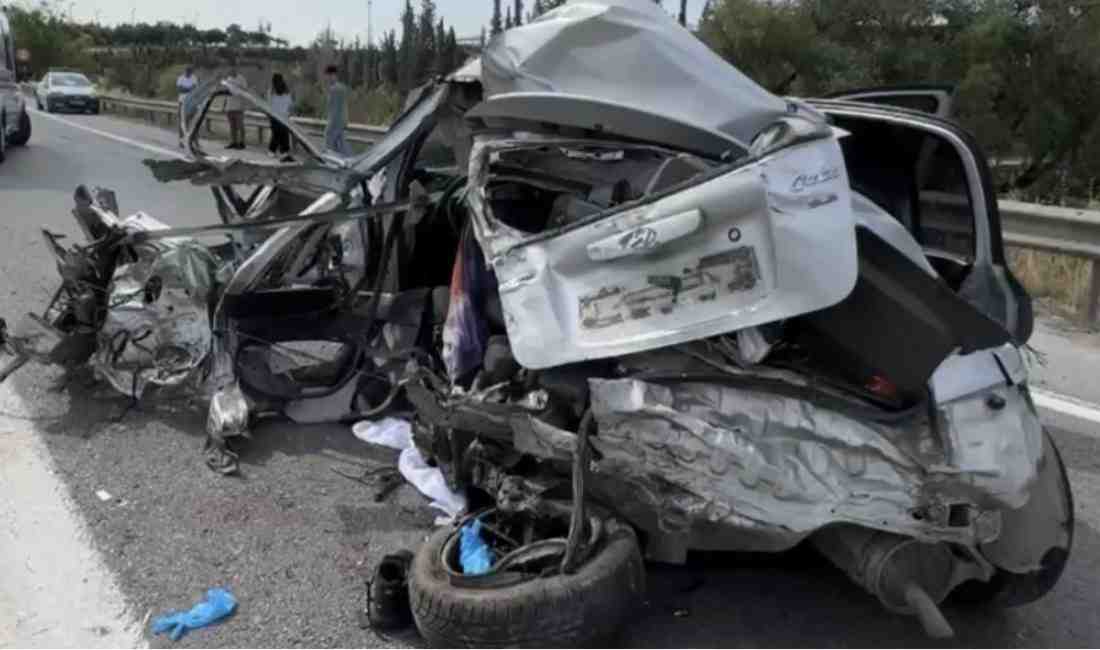 TEM Otoyolu’nda Kaza: Otomobil Hurdaya DöndüKocaeli’nin Gebze ilçesinde sabah saatlerinde