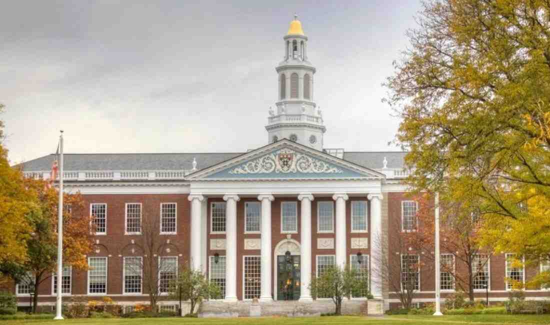 Altı Aylık Vize Durdurma Kararı ABD Başkanı Donald Trump, Harvard