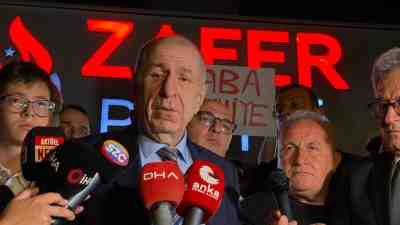 Zafer Partisi Genel Başkanı Ümit Özdağ, tutuksuz yargılanmak üzere serbest