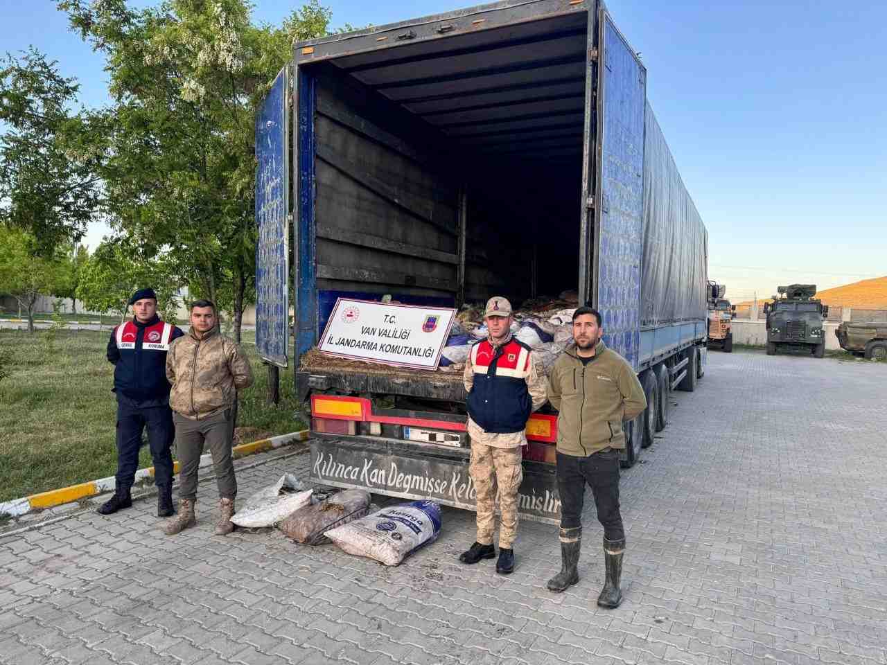 İnci Kefalini Koruma Denetimleri Aralıksız Sürüyor Van Gölü’nün tuzlu ve