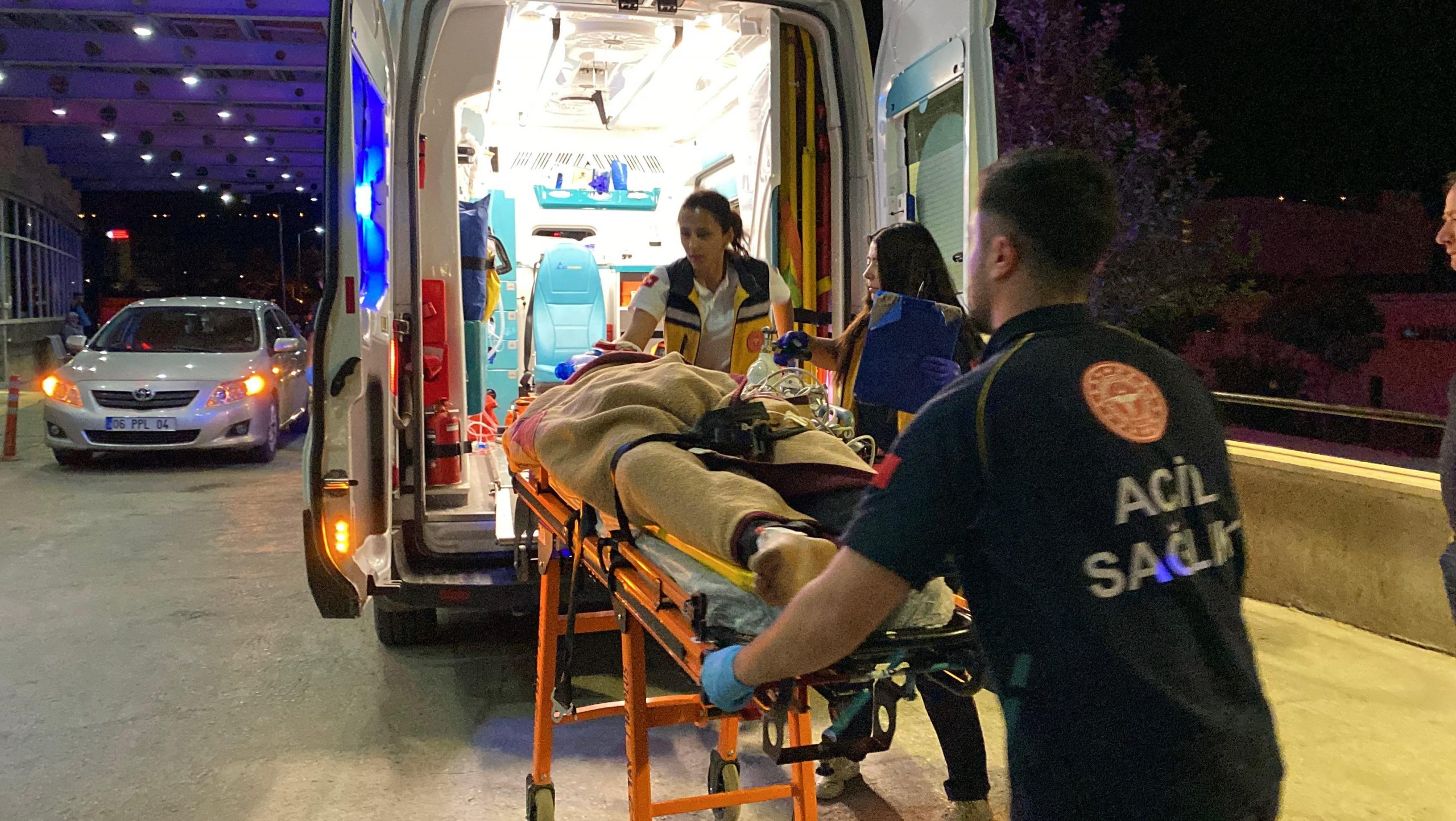 Çorum’un Sungurlu ilçesinde gece saatlerinde meydana gelen olayda, arkadaşlarıyla araç