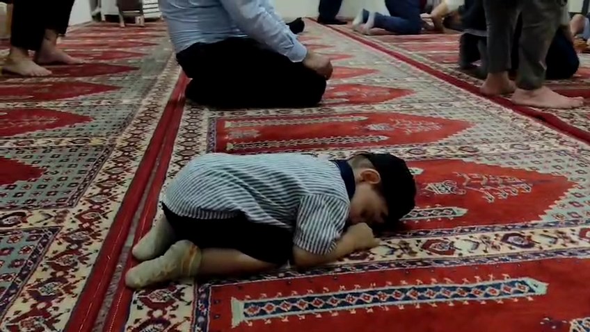 Diyarbakır’ın Bağlar ilçesinde, 2 yaşındaki Muhammed Furkan Adam, babasıyla birlikte