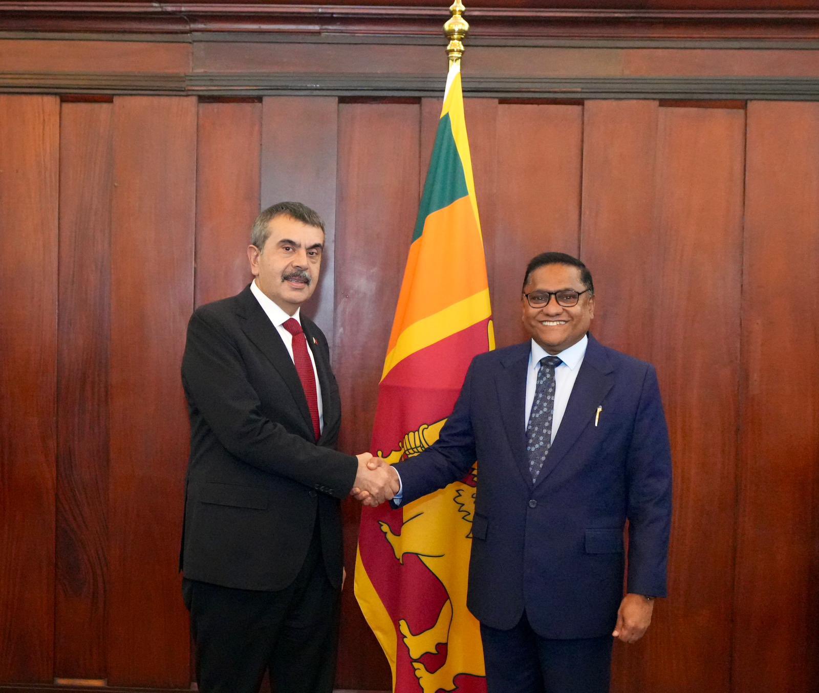 Yusuf Tekin ve Vijitha Herath Bir Araya Geldi Milli Eğitim