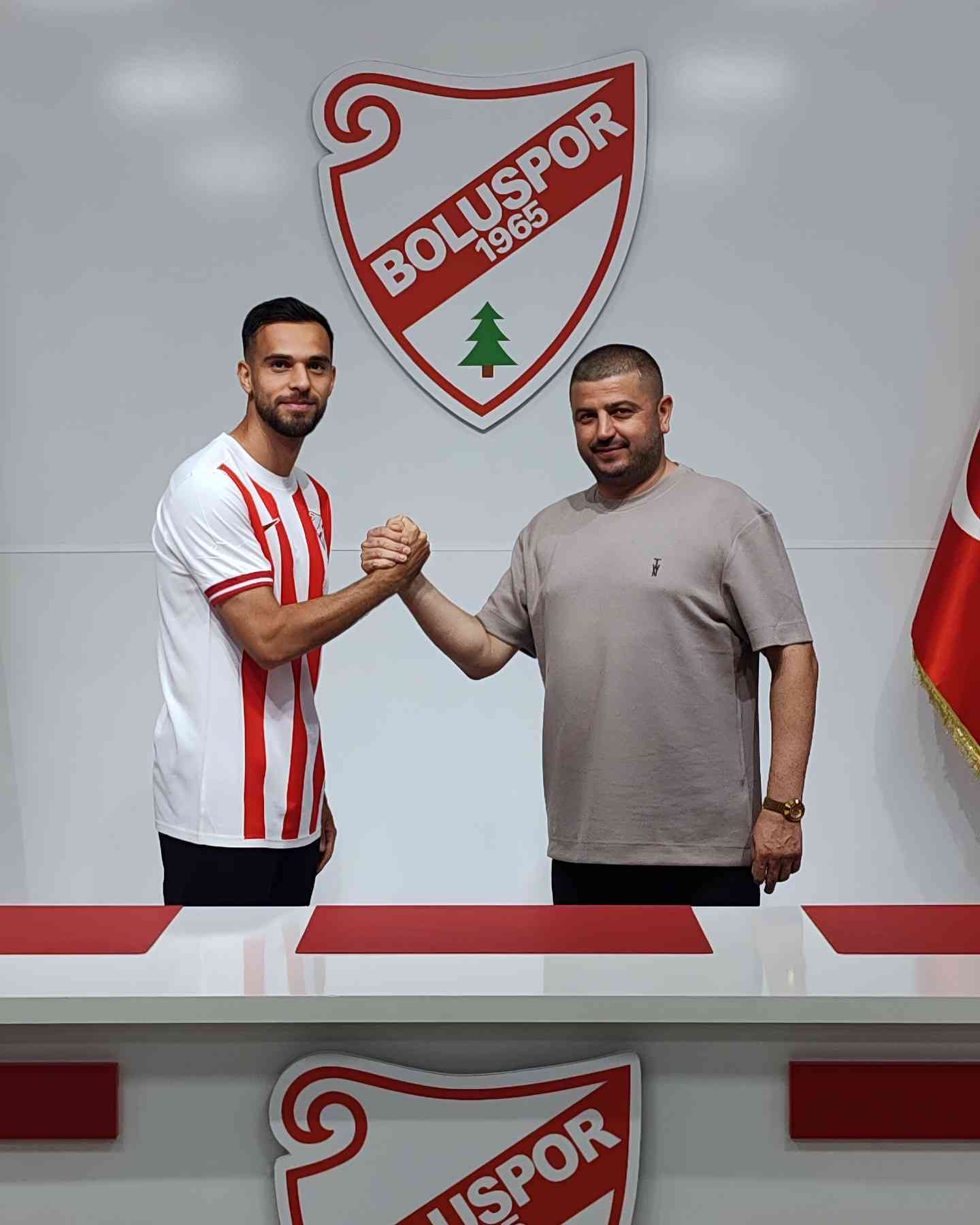 Kadrosunu Güçlendiriyor 1.Lig ekiplerinden Boluspor, yeni sezon hazırlıklarını kendi tesislerinde
