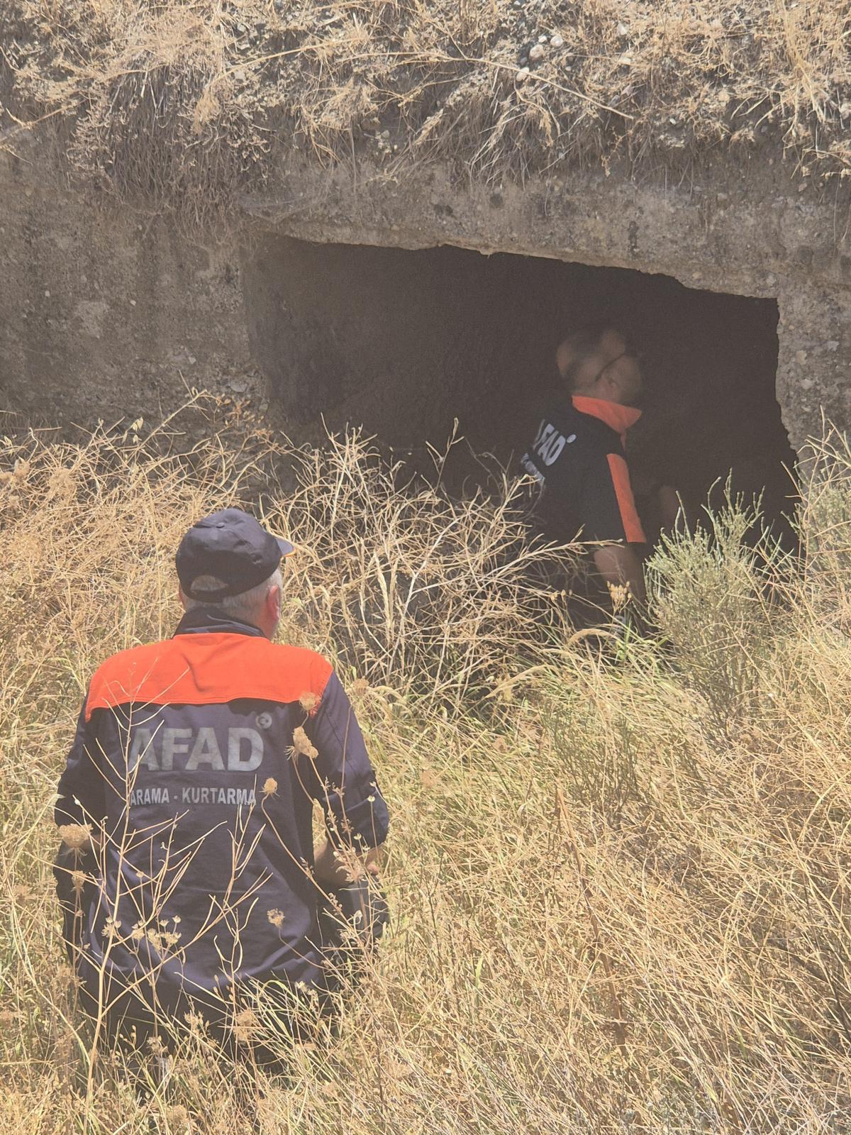Çorum’un İskilip ilçesinde yaşayan 38 yaşındaki Kenan Kıratlı, aracını park