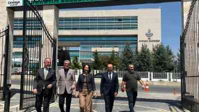 Cumhuriyet Halk Partisi (CHP), aralarında Cumhurbaşkanına rektör atama yetkisi tanıyan