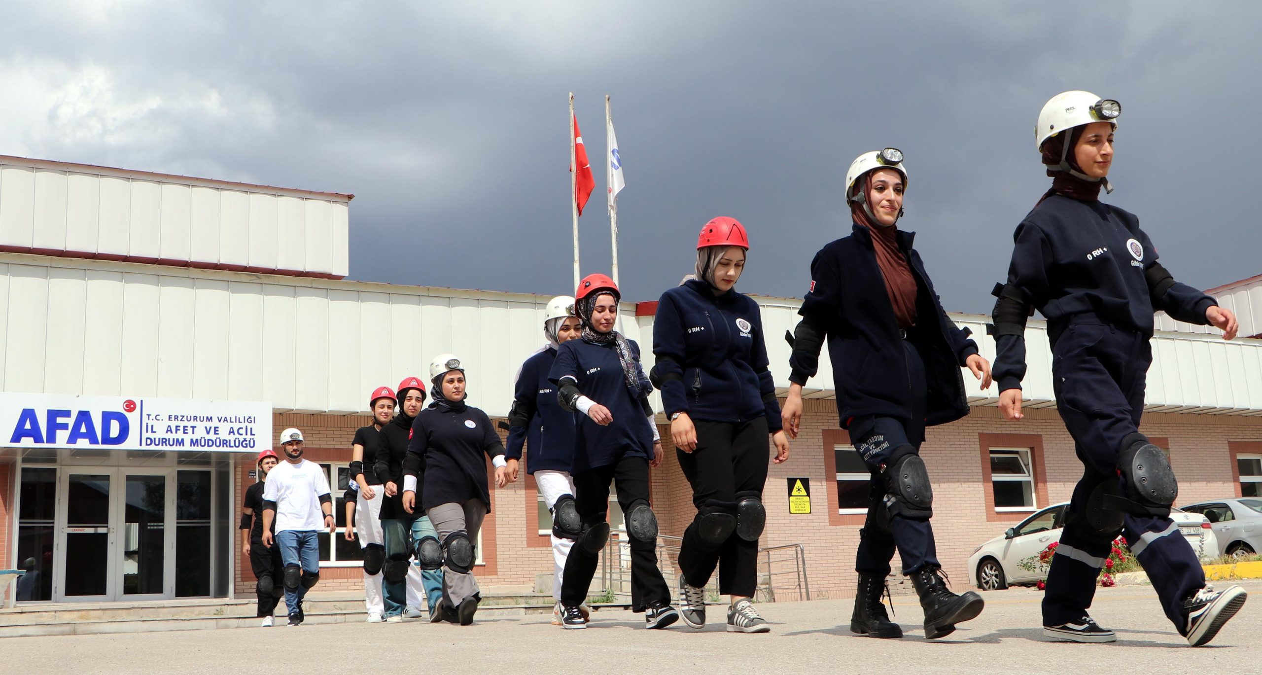 Türkiye’nin farklı illerinden gelen Sağlık Bilimleri Fakültesi Acil Yardım ve