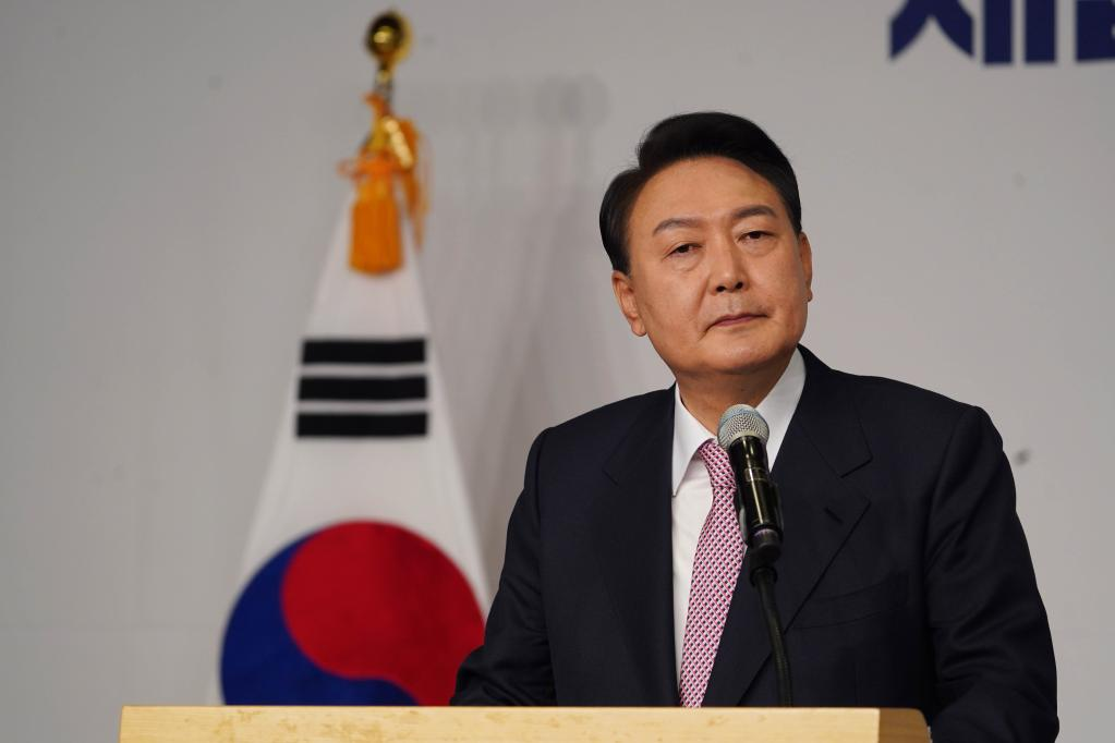Güney Kore’de mahkeme, eski Devlet Başkanı Yoon Suk Yeol’un zorla