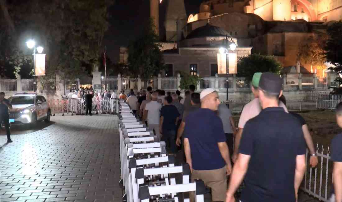 AK Parti İstanbul İl Başkanlığı tarafından düzenlenen programla, Ayasofya-i Kebir