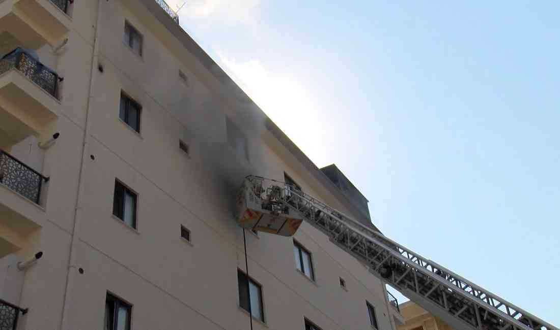 İstanbul Maltepe’de sabah saatlerinde 5 katlı bir binanın 4’üncü katında
