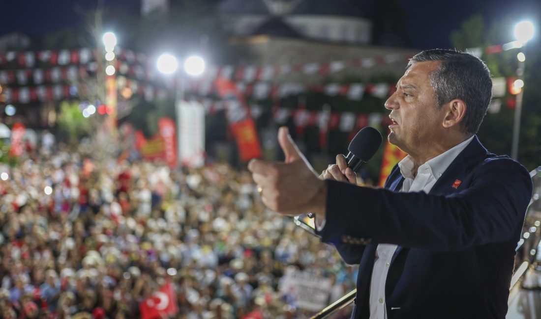 CHP Lideri Özgür Özel Şile’de Konuştu: “Milletin İradesini Size Yedirmeyeceğiz” ‘Millet İradesine Sahip Çıkıyor’ mitingleri Şile’de devam etti Cumhuriyet Halk