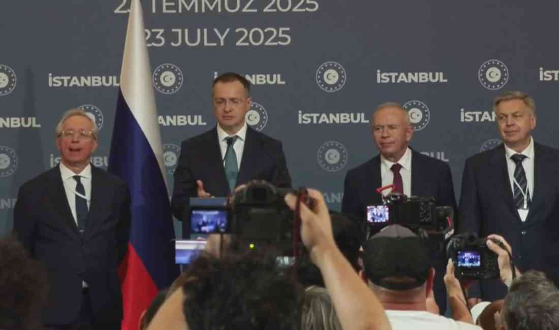 Çırağan Sarayı’nda Ukrayna-Rusya Savaşı İçin Diplomatik Adım Türkiye’nin ev sahipliğinde