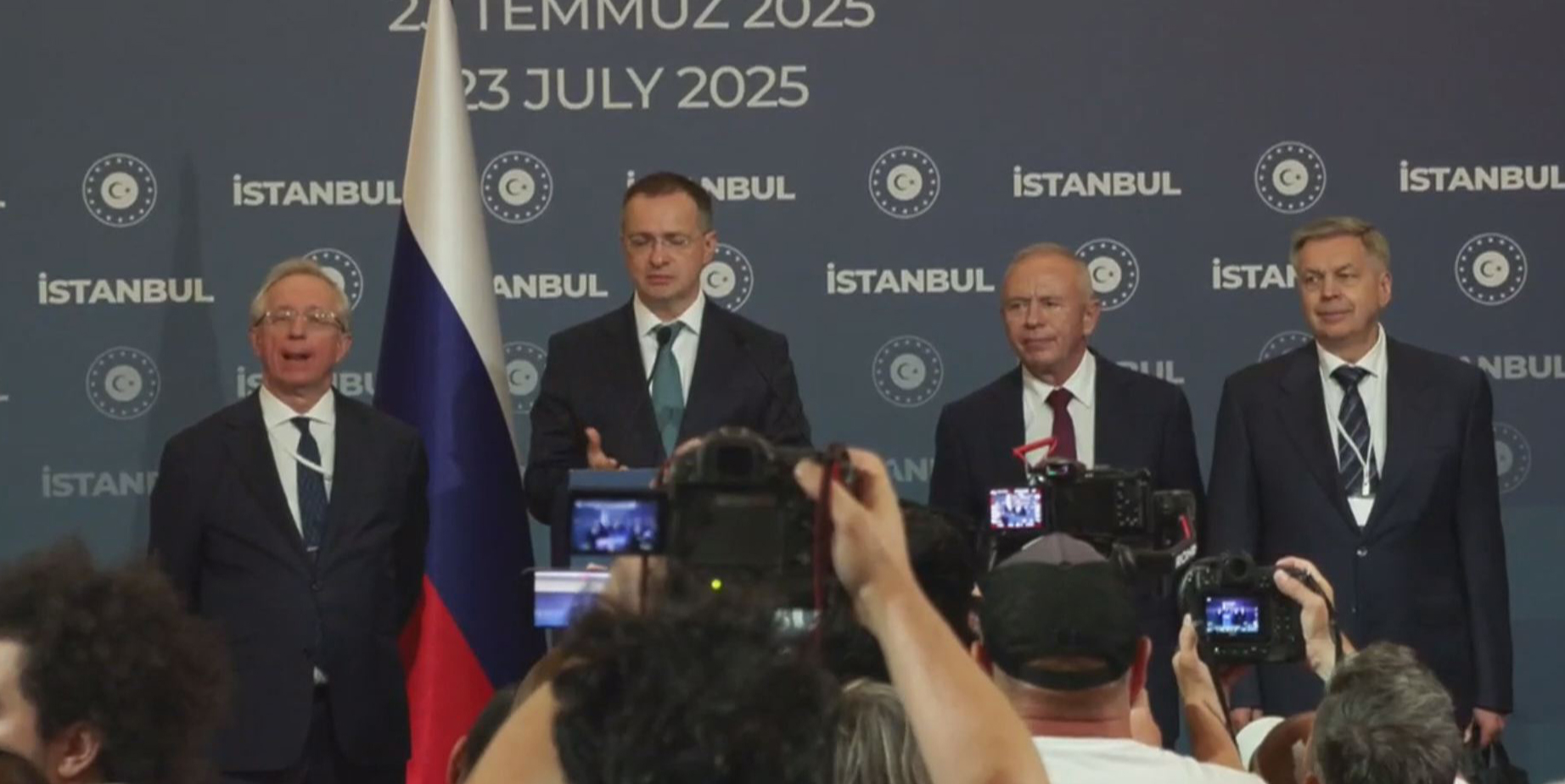 Çırağan Sarayı’nda Ukrayna-Rusya Savaşı İçin Diplomatik Adım Türkiye’nin ev sahipliğinde