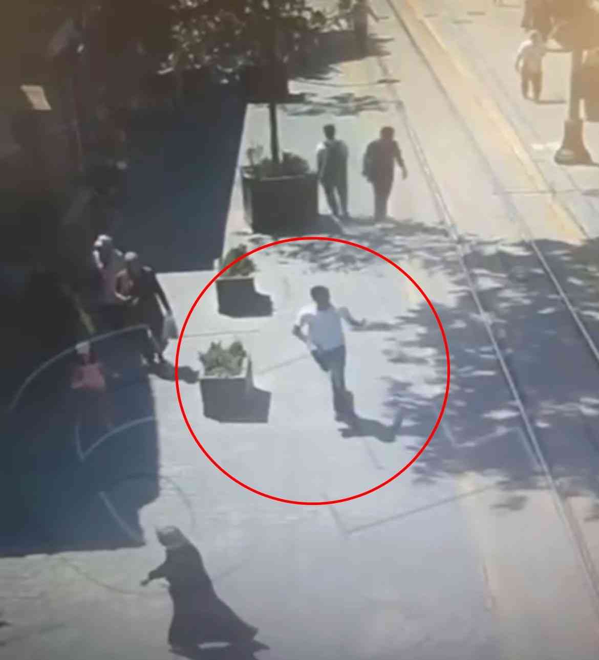 Telefon mağazasından çaldığı cep telefonuyla kaçan 19 yaşındaki S.K., polis