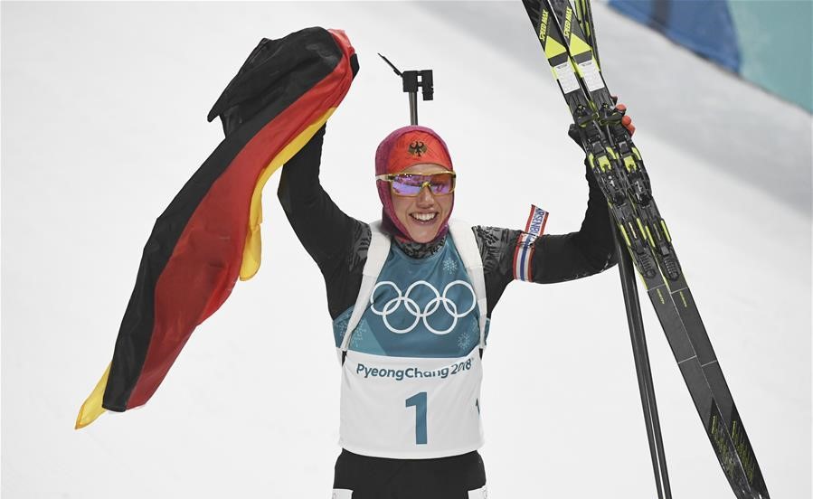 Almanya’nın biatlon sporunda altın madalya kazanan ünlü sporcu Laura Dahlmeier,