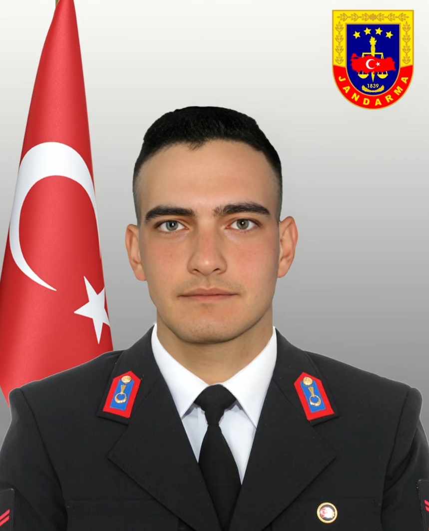 İçişleri Bakanı Ali Yerlikaya, Şırnak’ta düzenlenen bir operasyonda kayalık bölgeden