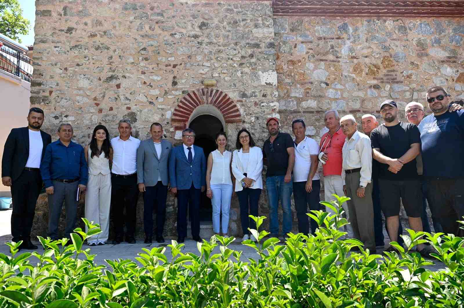 Yalova Valisi Dr. Hülya Kaya, Çiftlikköy ilçesine bağlı Gacık Köyü’nü